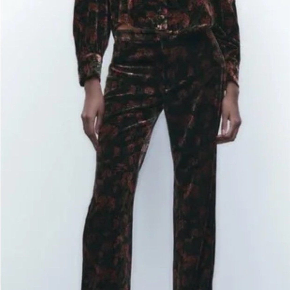 Elegant Jacquard-Style Velvet Set